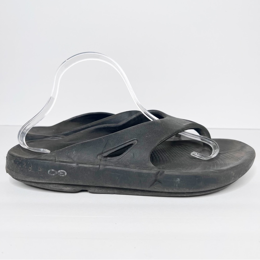 Oofos Black Recovery Sandals Flip Flop Size 11 Women’s